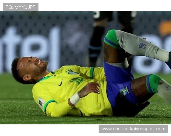 内马尔被媒体捕捉到训练场忘情舞动的片段，轻松有趣