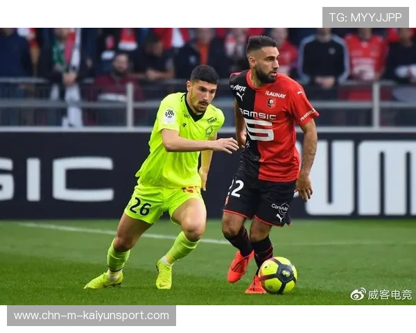 塞维利亚通过快攻创造绝佳机会：速度与空间的攻防协奏曲