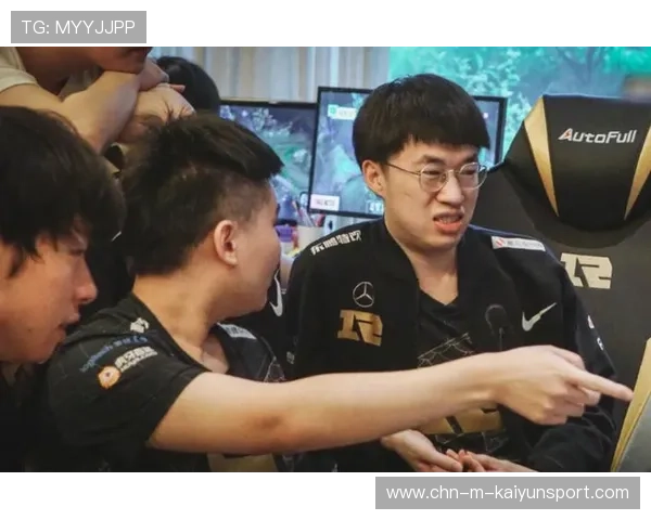 本菲卡在禁区前沿不断施压，迪玛利亚的节奏掌控成熟